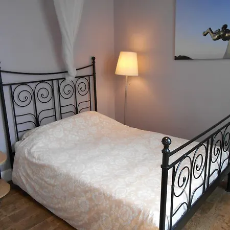 Bed & Breakfast B Eaufort 2*